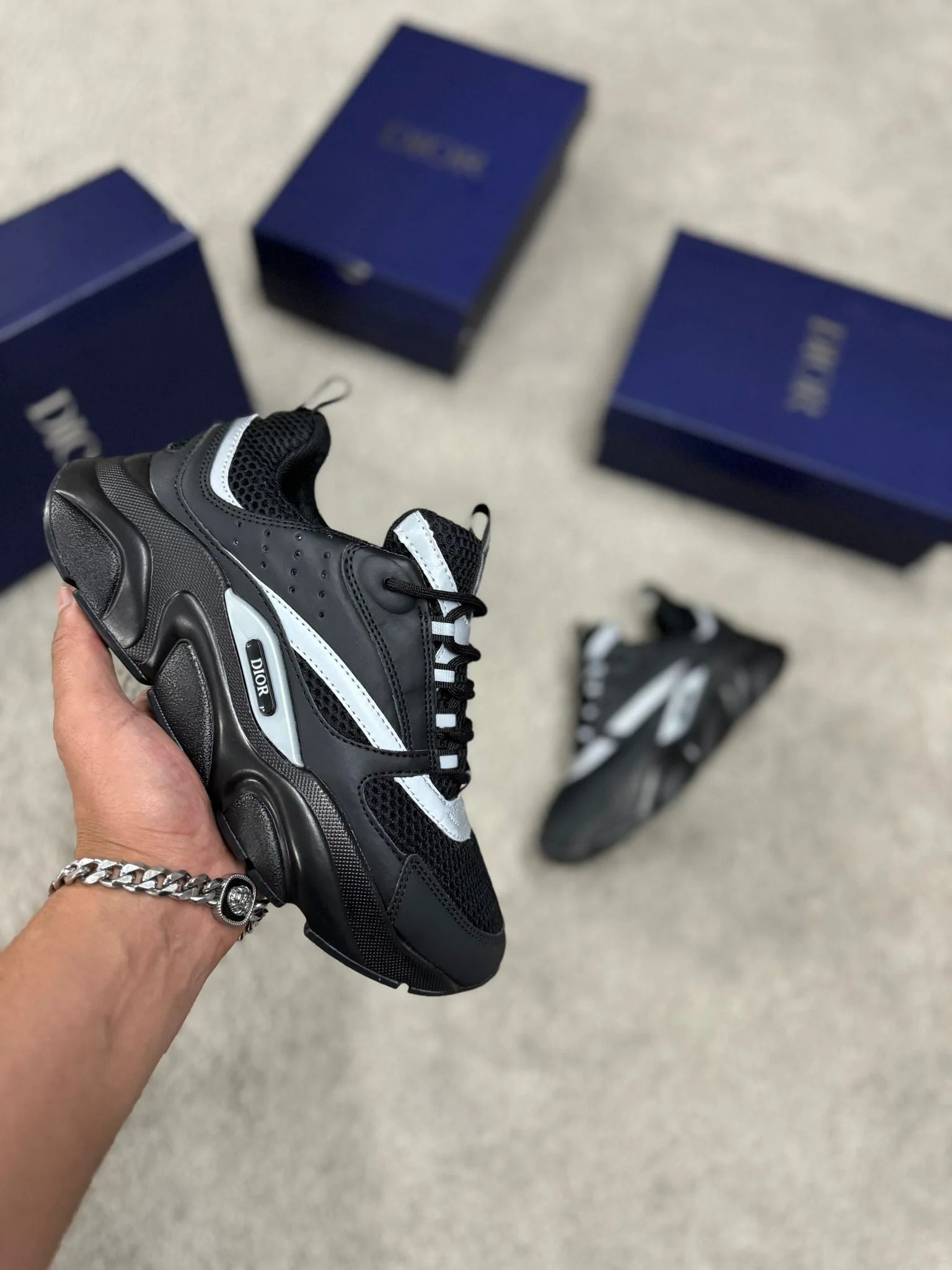 DIOR B22 "Negras"